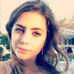 Meet your Posher, Sonia